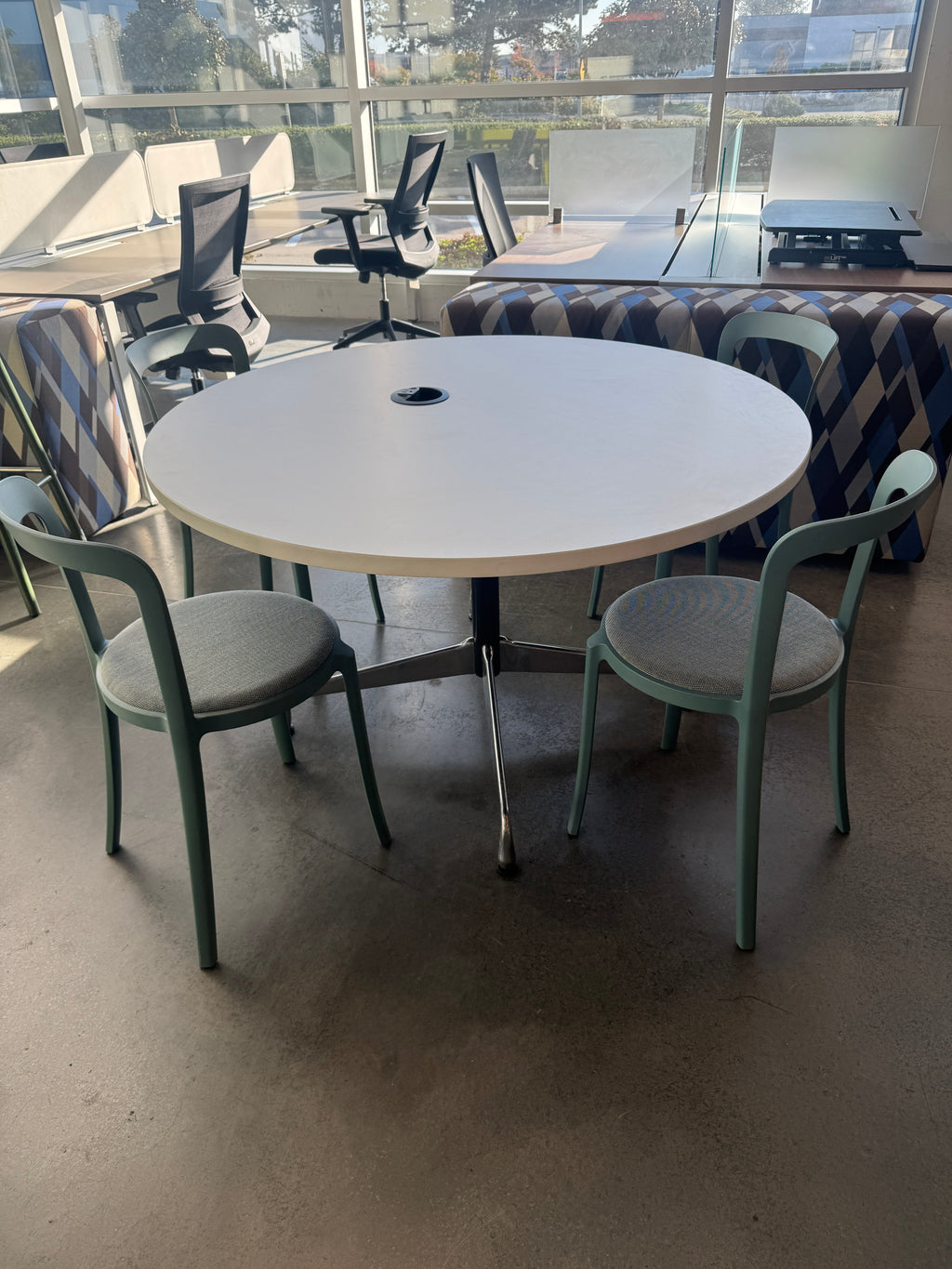 Herman Miller Eames Powered Round Table