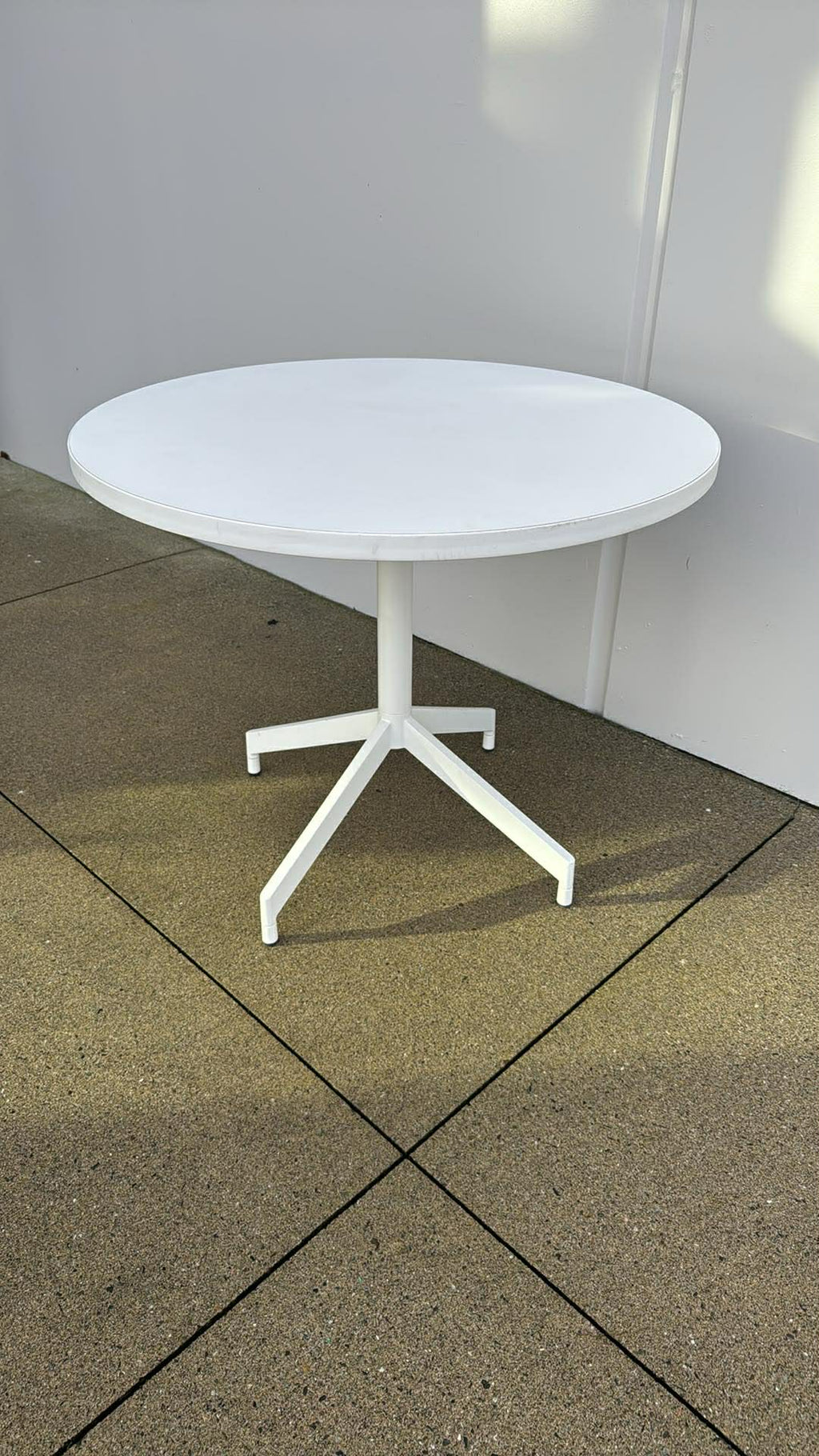 Haworth Round Meeting Table - 36"