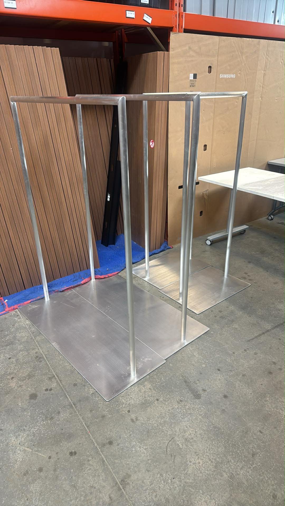 Custom Aluminum Clothing Rack