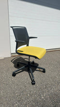 Load image into Gallery viewer, LIKE NEW Allermuir &quot;Ad-Lib&quot; Office Chairs
