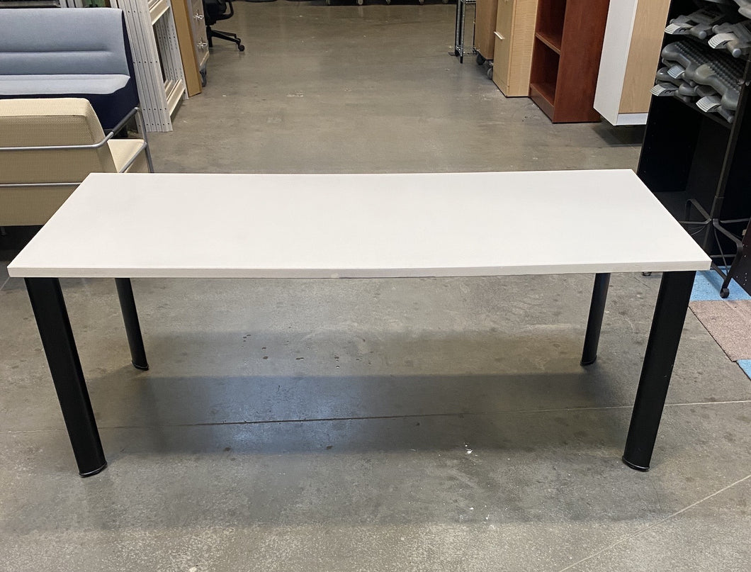 Used Teknion White Office Desk – 72 x 30