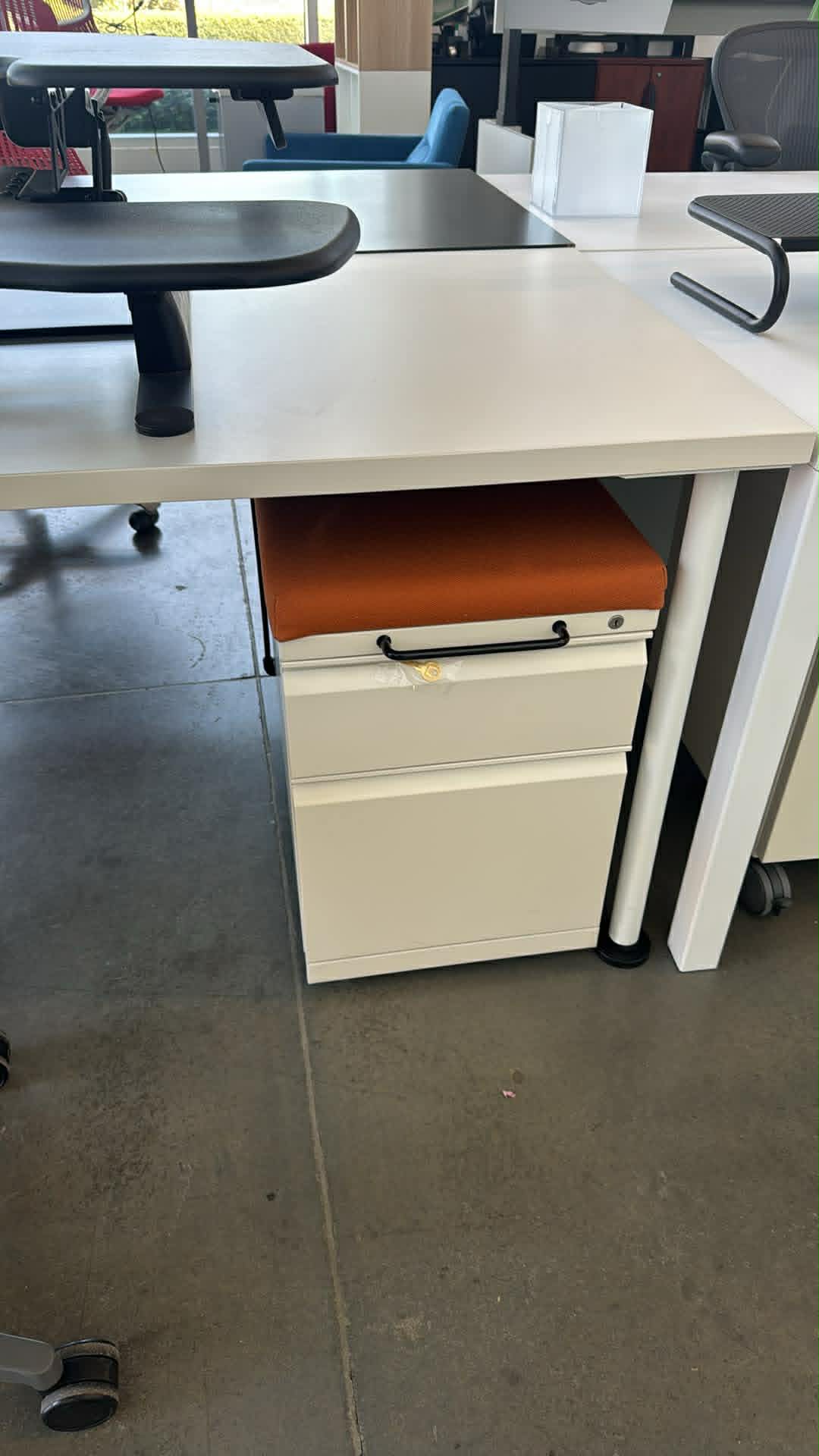 Herman Miller Meridian Mobile Pedestal