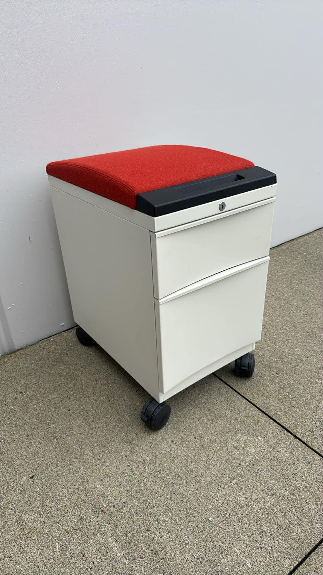 Teknion Leverage Rolling Mobile Pedestal (Box/File)