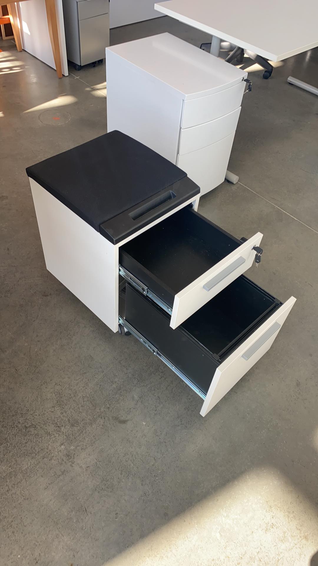 Used Teknion Mobile Pedestal w/ Cushion