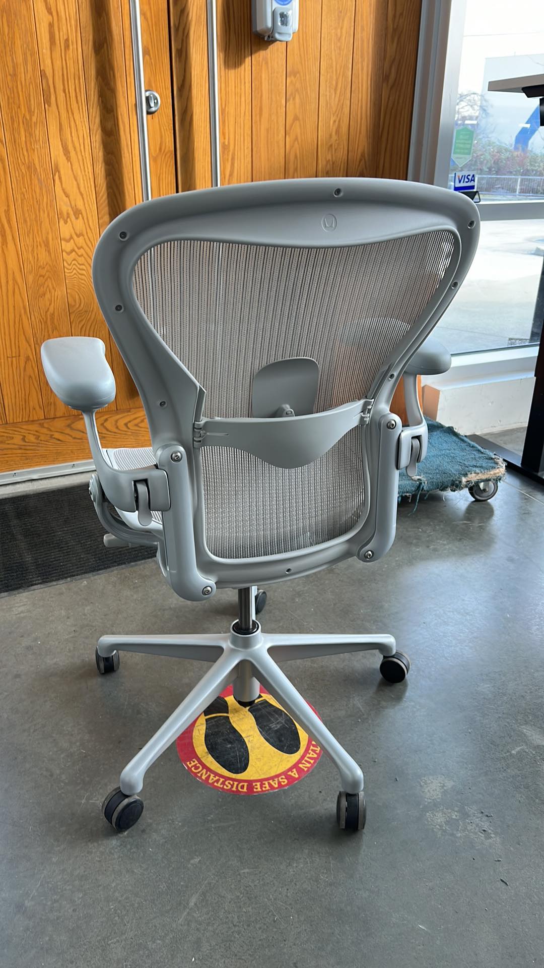 Aeron white chair hot sale